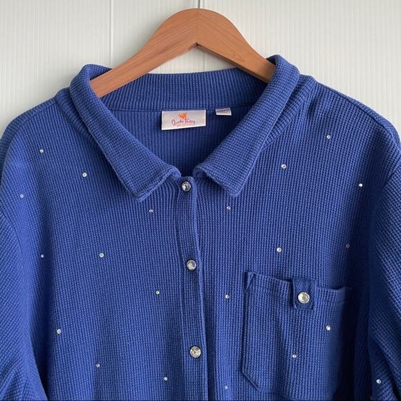The Quacker Factory waffle textured button down - Picture 2 of 8